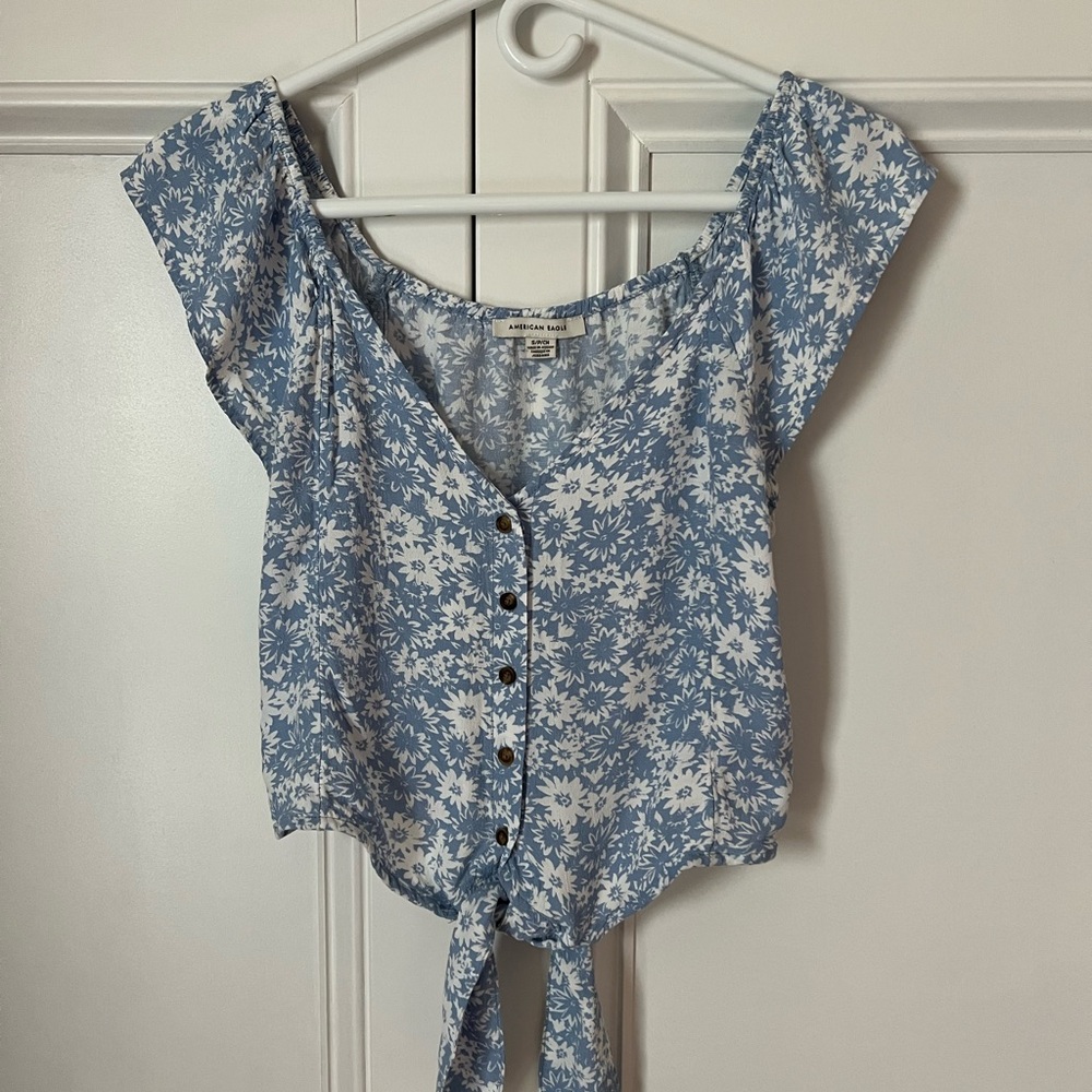 American Eagle Outfitters Blue and White Flutter Sleeve Blouse